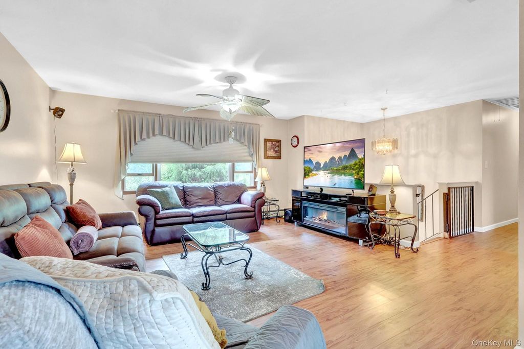 208 Raider Street, West Babylon, NY 11704 — photo 5