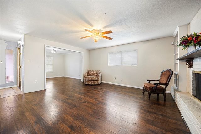 1138 Concho St, Corpus Christi, TX 78407