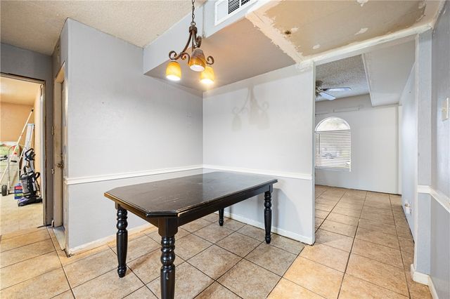 1138 Concho St, Corpus Christi, TX 78407