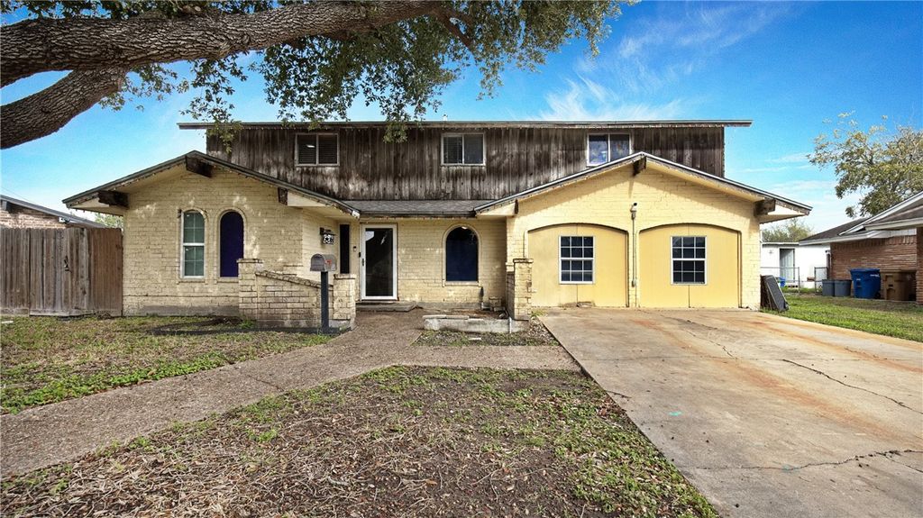 1138 Concho St, Corpus Christi, TX 78407