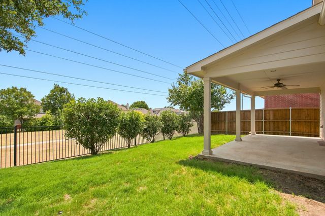 15636 Gatehouse Drive, Fort Worth, TX 76262