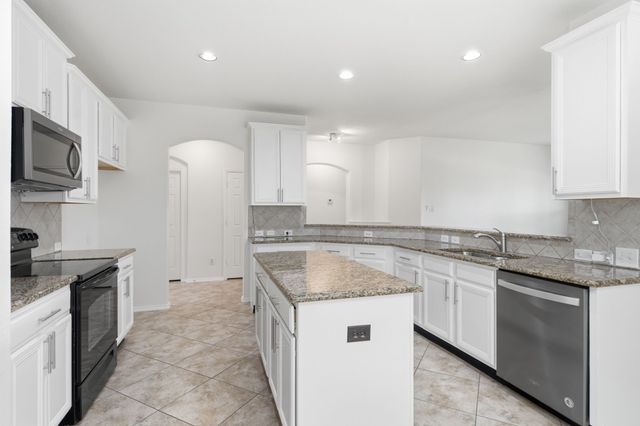 15636 Gatehouse Drive, Fort Worth, TX 76262