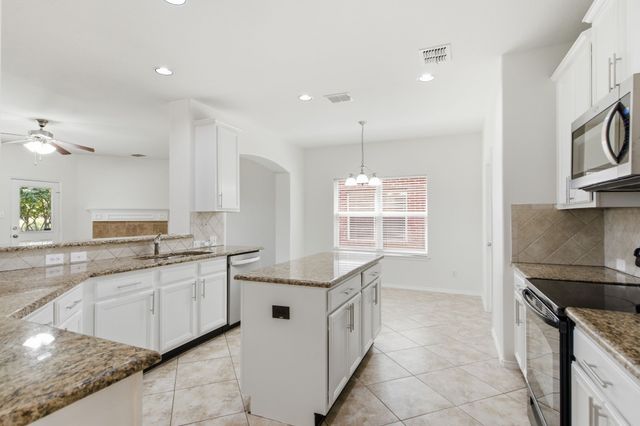 15636 Gatehouse Drive, Fort Worth, TX 76262