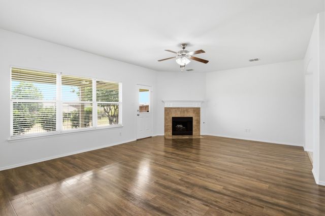 15636 Gatehouse Drive, Fort Worth, TX 76262