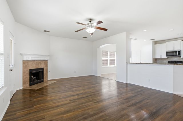 15636 Gatehouse Drive, Fort Worth, TX 76262