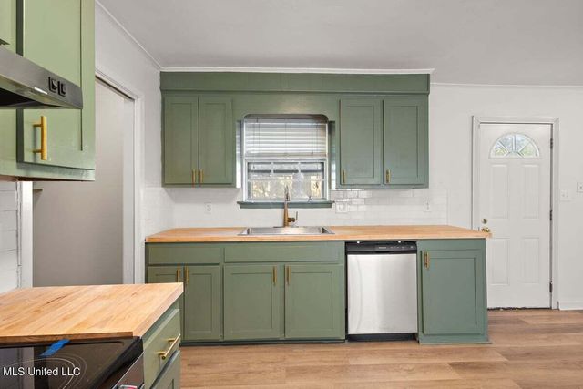 648 Briarcliff Circle, Jackson, MS 39212