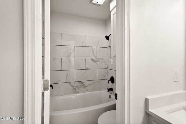 648 Briarcliff Circle, Jackson, MS 39212