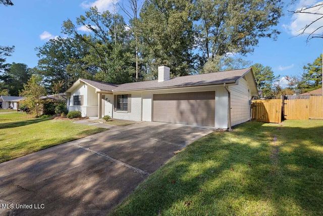 648 Briarcliff Circle, Jackson, MS 39212