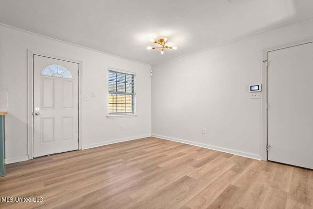 648 Briarcliff Circle, Jackson, MS 39212