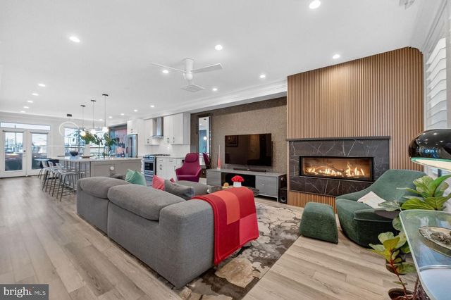 2214 NORTH CAPITOL ST NW, Washington, DC 20002