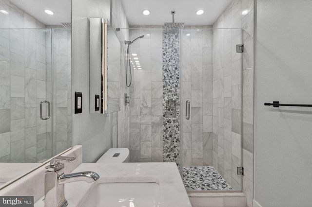 2214 NORTH CAPITOL ST NW, Washington, DC 20002