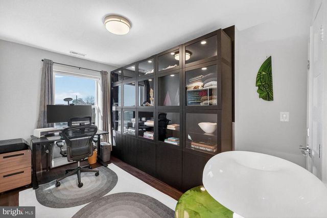 2214 NORTH CAPITOL ST NW, Washington, DC 20002