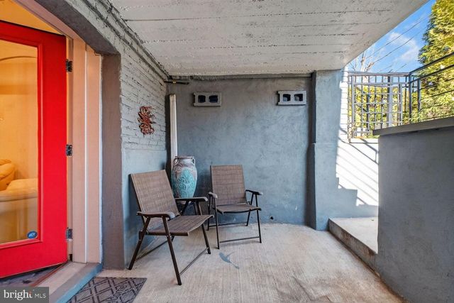 2214 NORTH CAPITOL ST NW, Washington, DC 20002