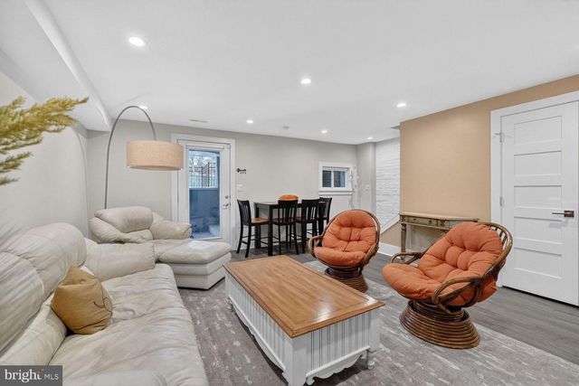 2214 NORTH CAPITOL ST NW, Washington, DC 20002