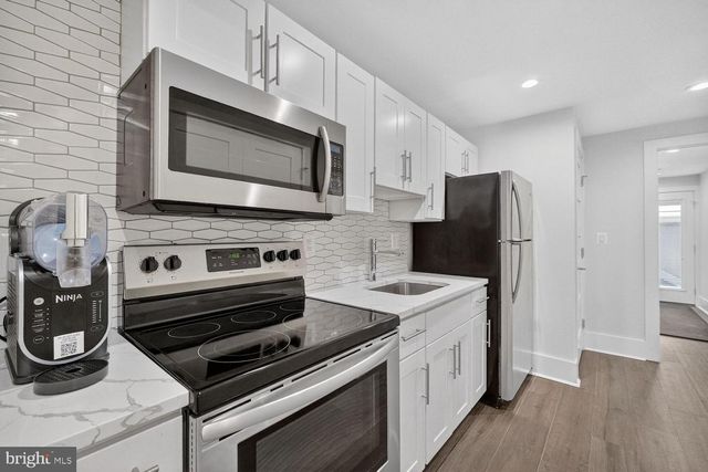 2214 NORTH CAPITOL ST NW, Washington, DC 20002