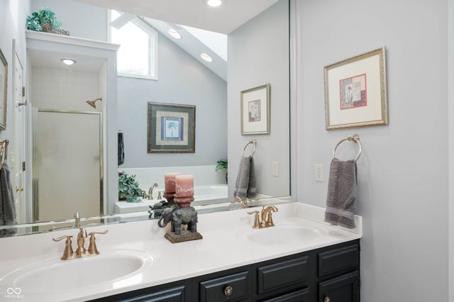 13061 New Britton Drive, Fishers, IN 46038