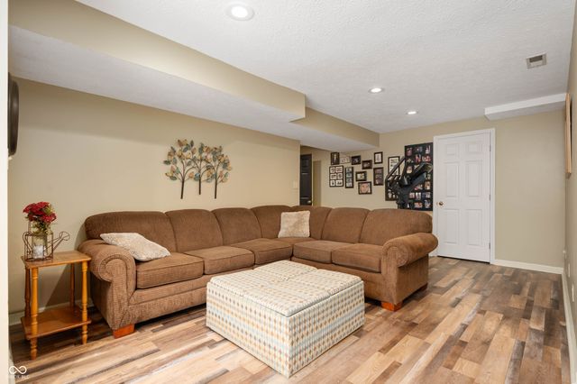 13061 New Britton Drive, Fishers, IN 46038