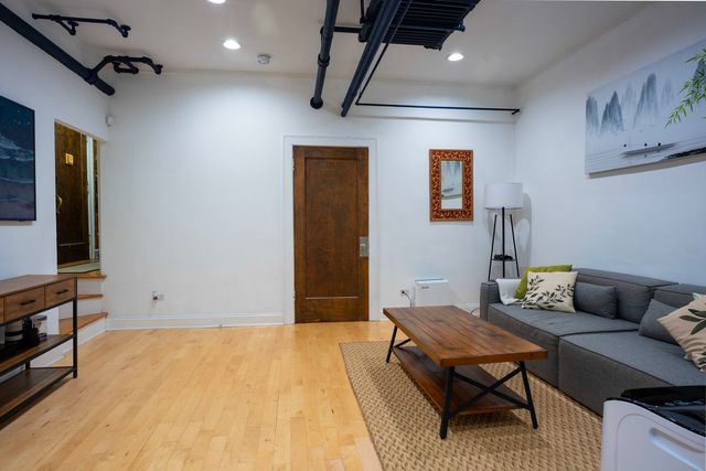 4417 N ASHLAND Avenue GRD, Chicago, IL 60640