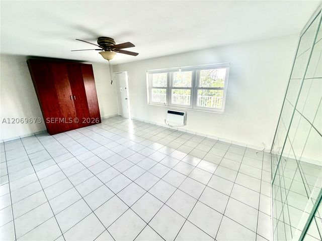 3922 NE 166th St S306, North Miami Beach, FL 33160