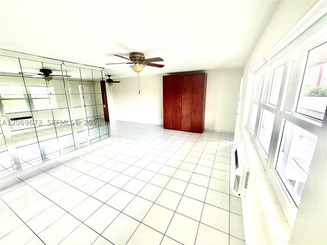 3922 NE 166th St S306, North Miami Beach, FL 33160