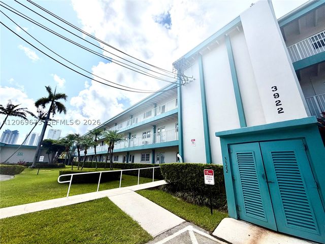 3922 NE 166th St S306, North Miami Beach, FL 33160