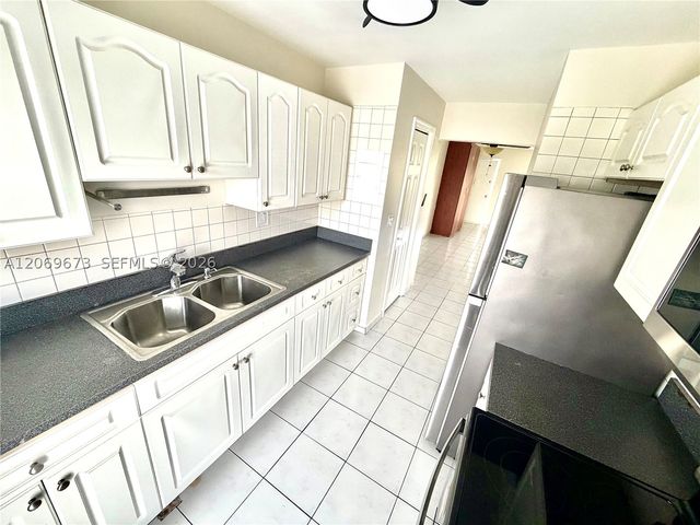 3922 NE 166th St S306, North Miami Beach, FL 33160