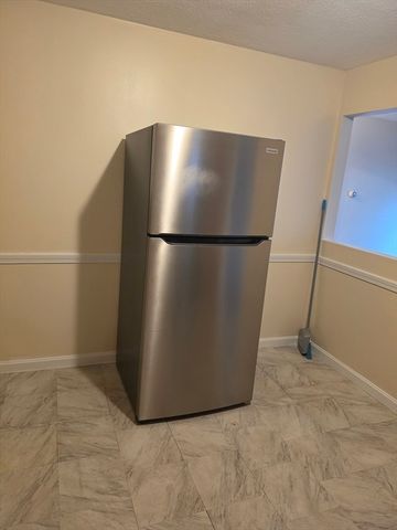 70 Mudge 8, Lynn, MA 01902