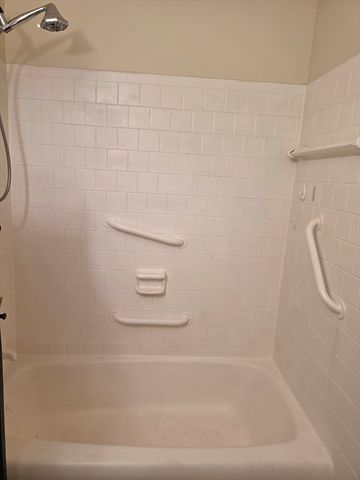 70 Mudge 8, Lynn, MA 01902