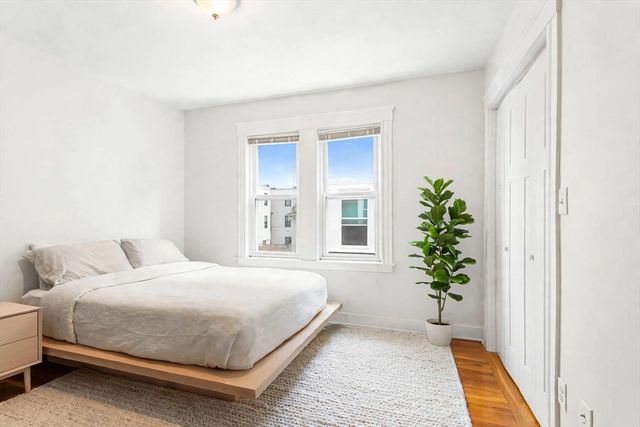 9 Bailey St 3, Boston, MA 02124