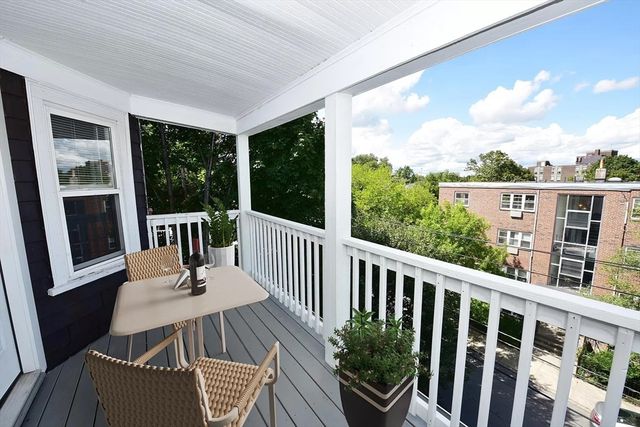 9 Bailey St 3, Boston, MA 02124