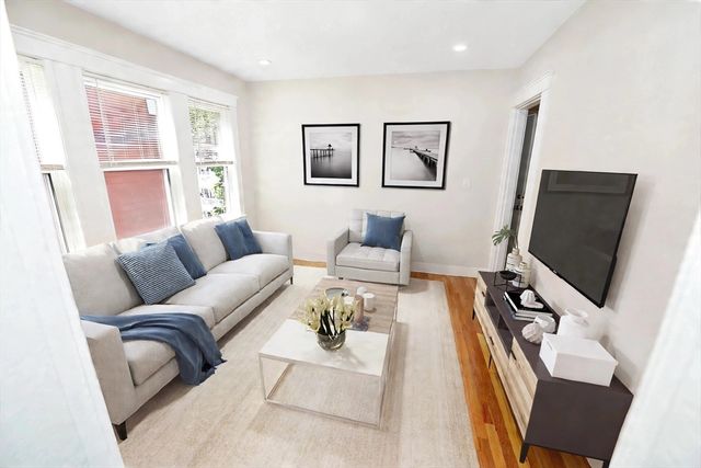 9 Bailey St 3, Boston, MA 02124
