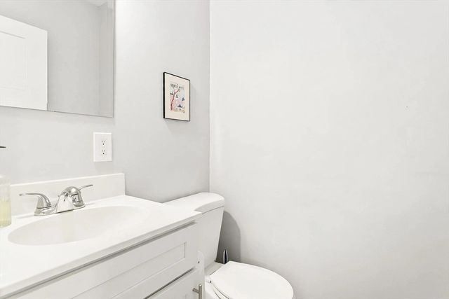 9 Bailey St 3, Boston, MA 02124
