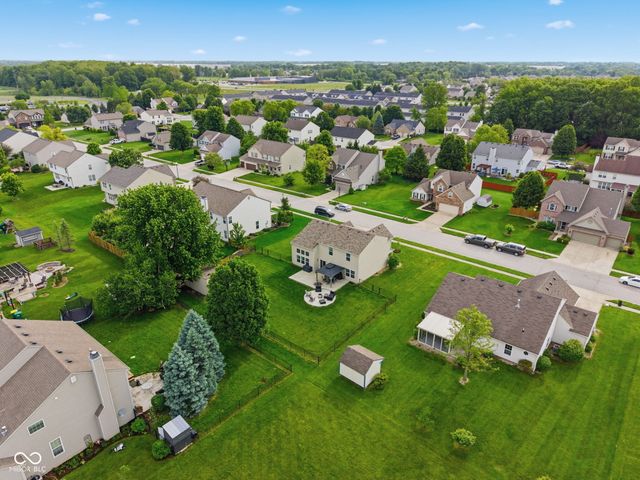 1662 Sagemeadow Drive, Brownsburg, IN 46112