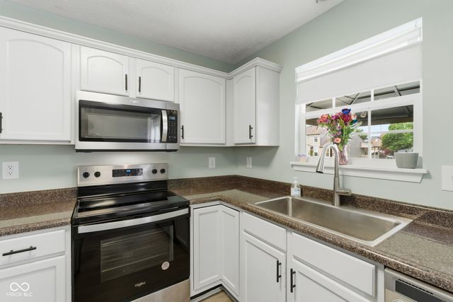1662 Sagemeadow Drive, Brownsburg, IN 46112