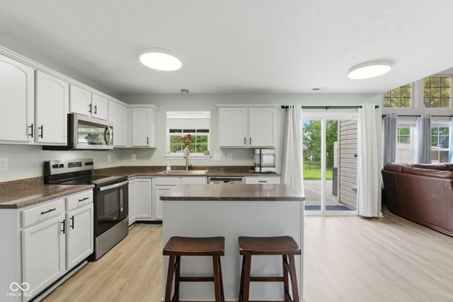 1662 Sagemeadow Drive, Brownsburg, IN 46112