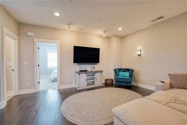 984 Memorial Walk SE, Atlanta, GA 30316
