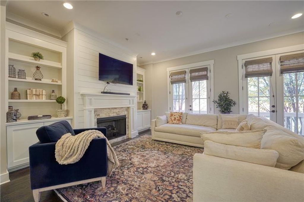 984 Memorial Walk SE, Atlanta, GA 30316