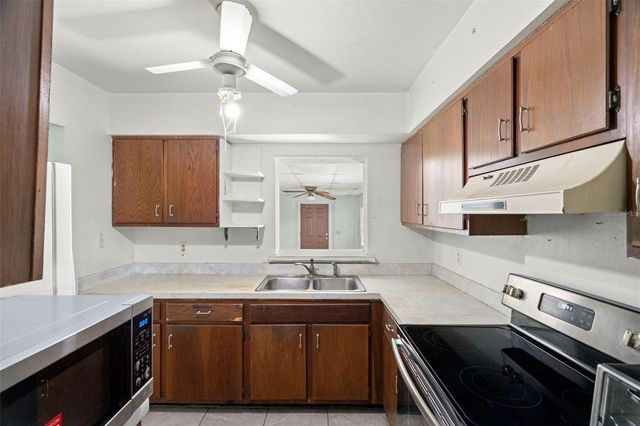 2147 CORAL WAY, Largo, FL 33771