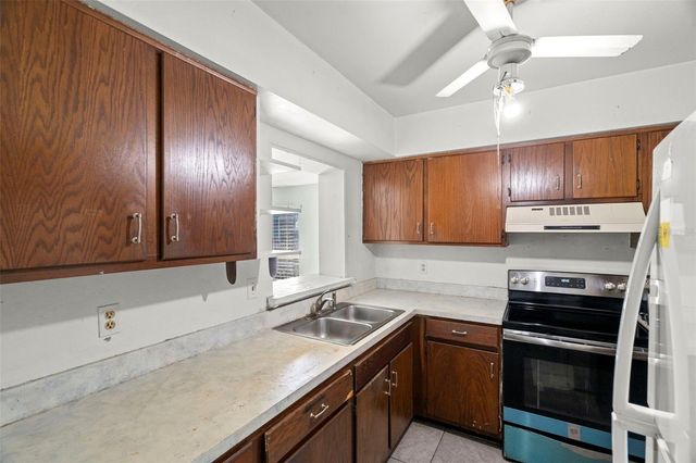 2147 CORAL WAY, Largo, FL 33771