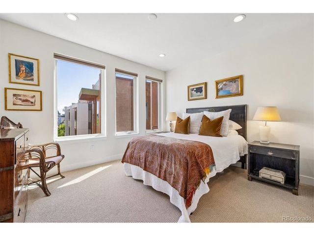 1949 W 34th Ave, Denver, CO 80211