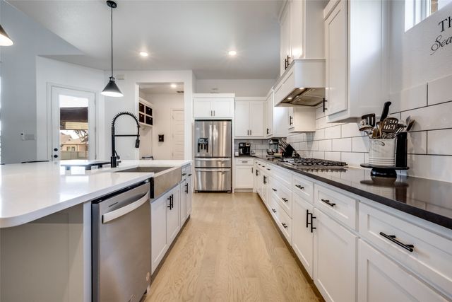 1404 S Pecan Parkway, Northlake, TX 76247