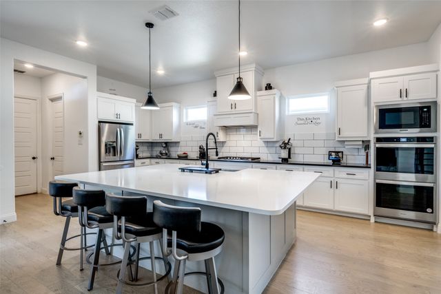 1404 S Pecan Parkway, Northlake, TX 76247