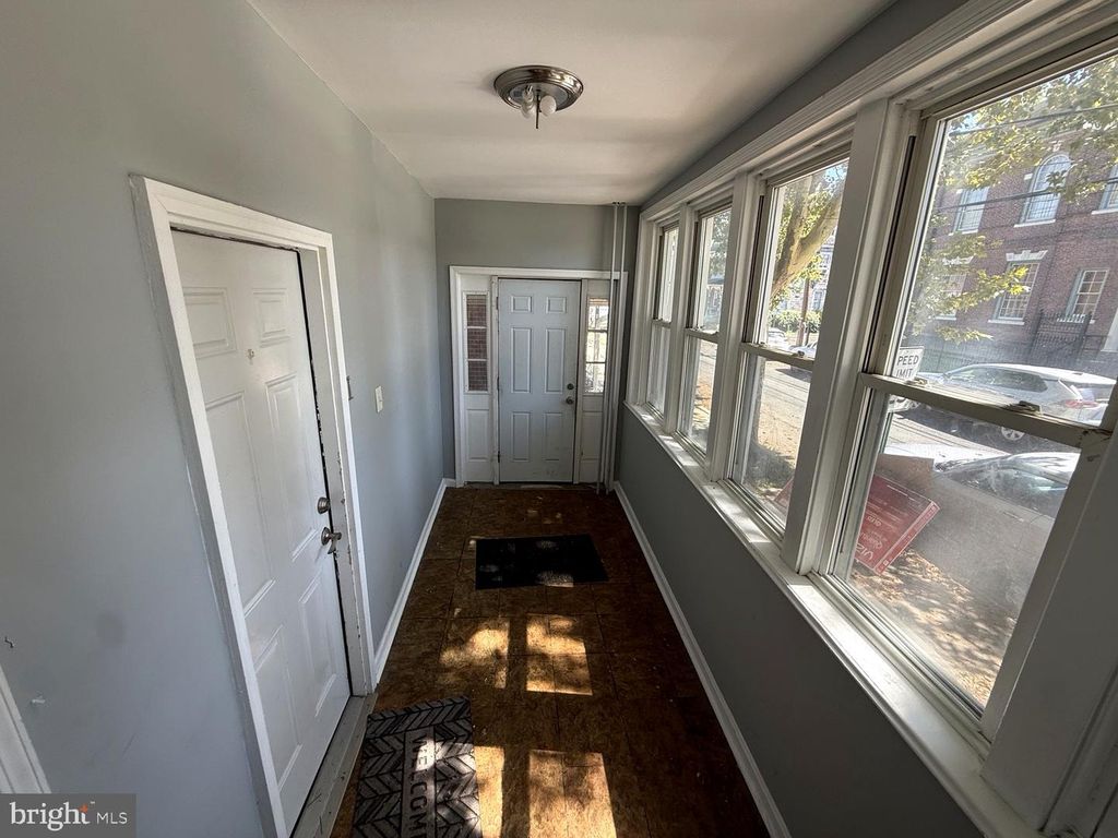 255 W UNION ST, BURLINGTON, NJ 08016 — photo 4