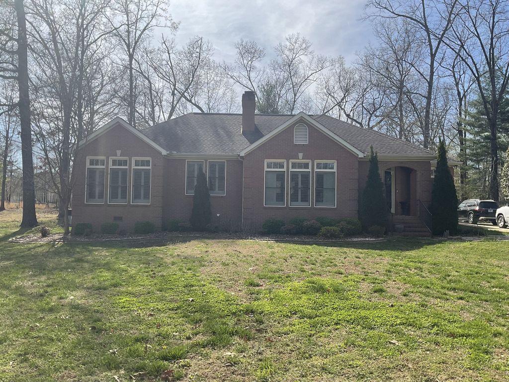 106 Blanton Ct, Tullahoma, TN 37388