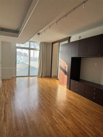 2001 Meridian Ave 309, Miami Beach, FL 33139
