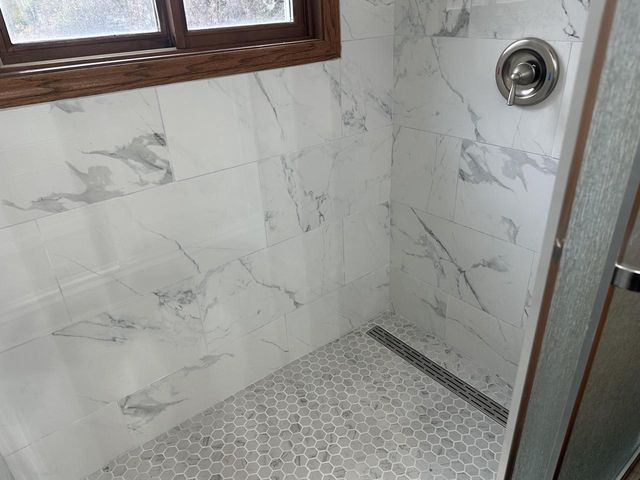 7765 S Mission DRIVE, Franklin, WI 53132