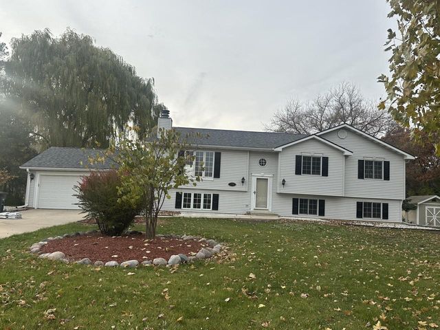 7765 S Mission DRIVE, Franklin, WI 53132