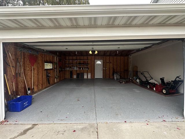 7765 S Mission DRIVE, Franklin, WI 53132