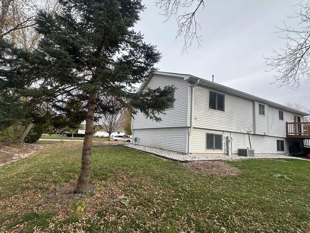 7765 S Mission DRIVE, Franklin, WI 53132