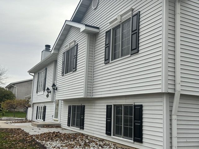 7765 S Mission DRIVE, Franklin, WI 53132